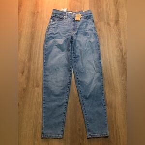🔊 Levi’s | NEW High Waisted Mom Jeans